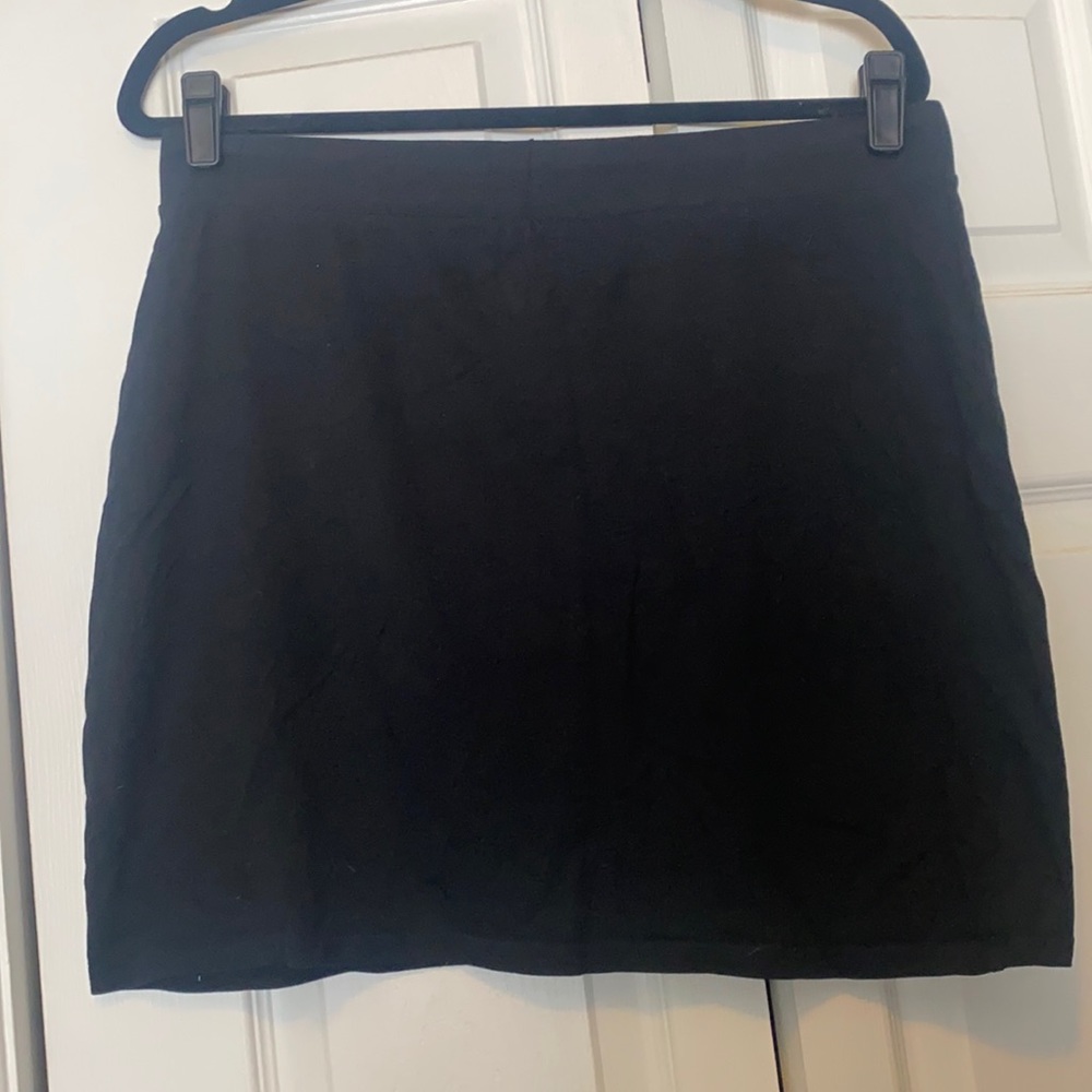 Basic black mini skirt